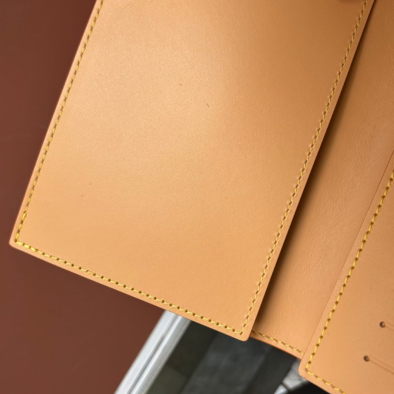 ::LOUIS VUITTON:: LV  M26832 南瓜橘 焦糖色 護照封套-6