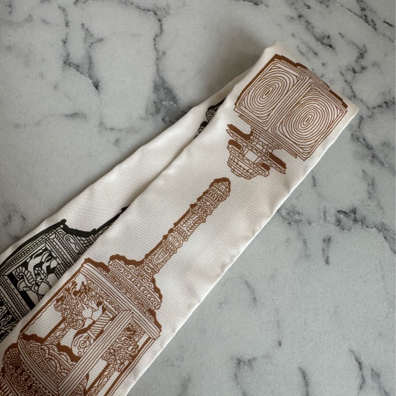 Hermes米色雙色藝術品Twilly-1