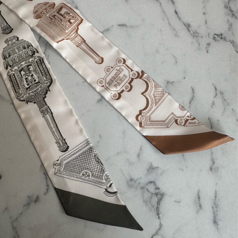 Hermes米色雙色藝術品Twilly-4