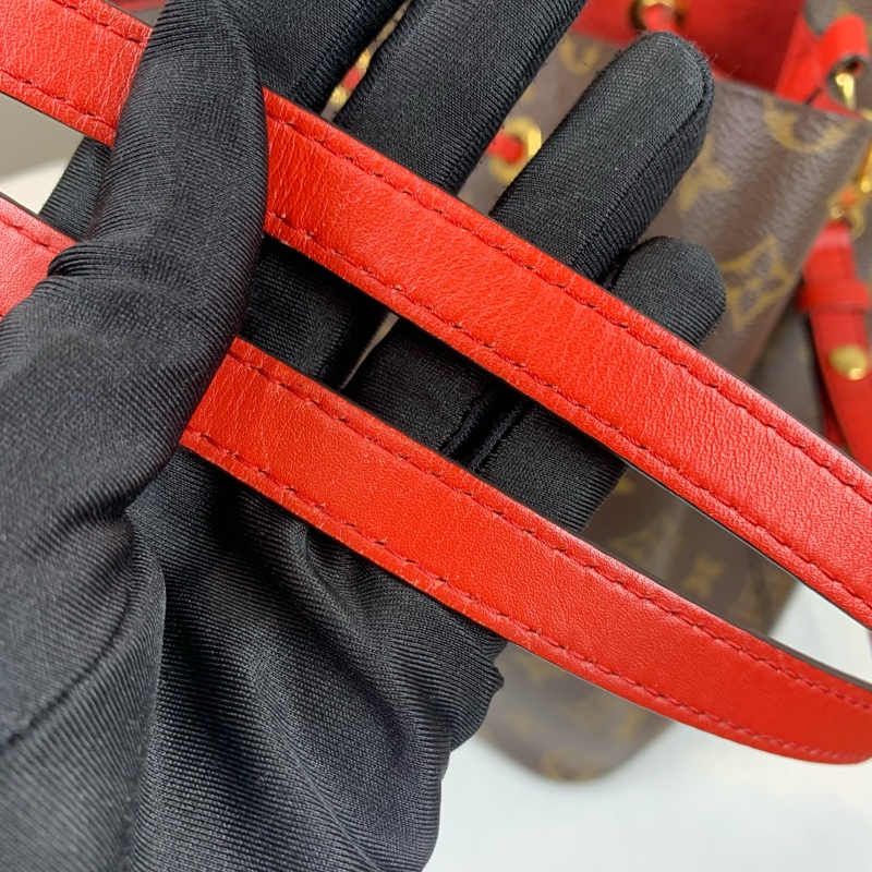 路易威登/Louis Vuitton NéoNoé MM水桶包 經典棕色老花配亮眼的紅色牛皮 26x17.5x26cm-7