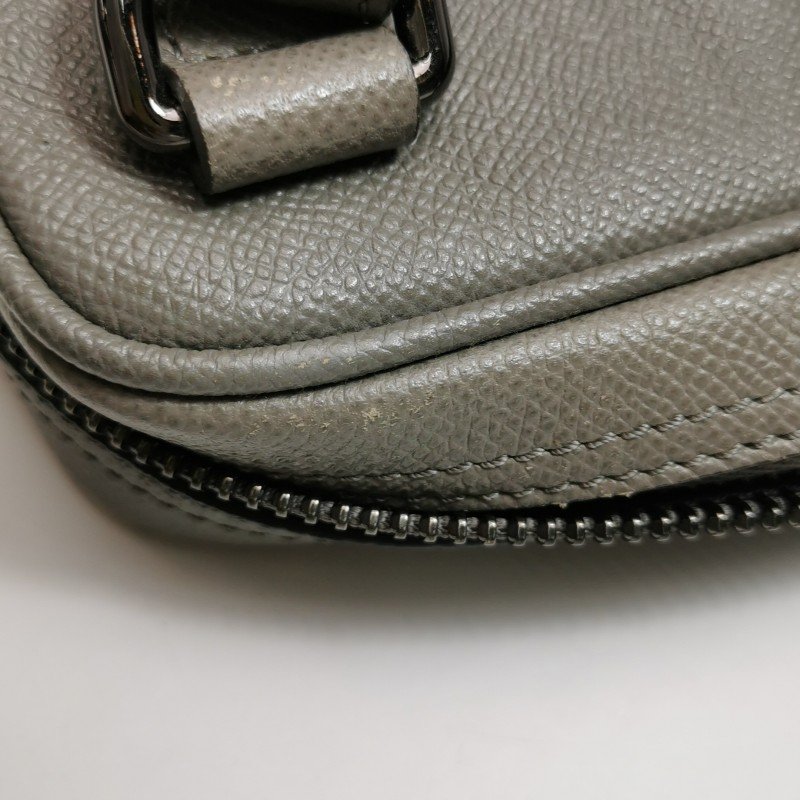 Burberry牛皮純色字母logo斜挎包單肩包-16