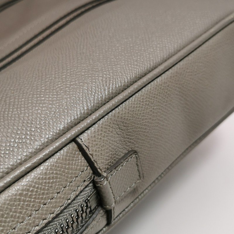 Burberry牛皮純色字母logo斜挎包單肩包-18