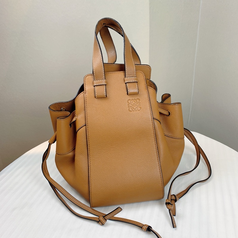 羅意威/Loewe Hammock 抽繩吊床包 太妃糖色 小號 可手提可斜背 20x15x21cm-1