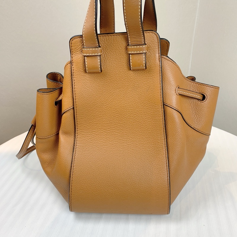 羅意威/Loewe Hammock 抽繩吊床包 太妃糖色 小號 可手提可斜背 20x15x21cm-2