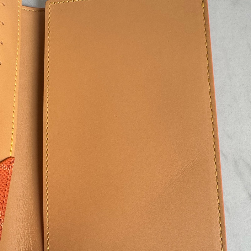 LV橘色護照夾-12