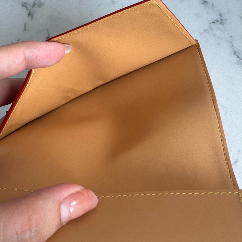 LV橘色護照夾-13