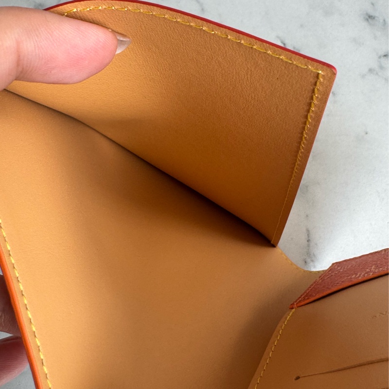 LV橘色護照夾-14