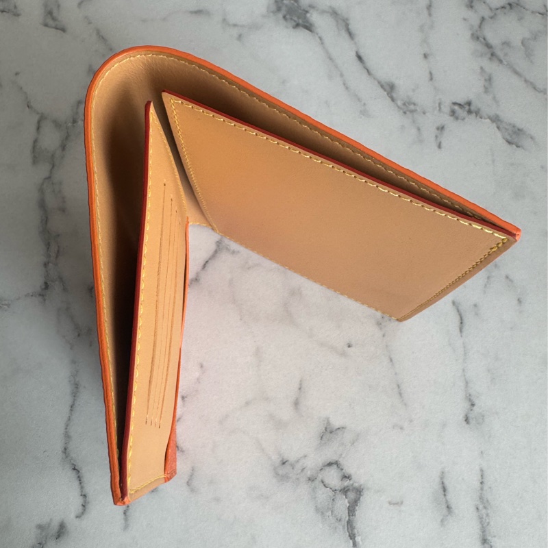 LV橘色護照夾-15