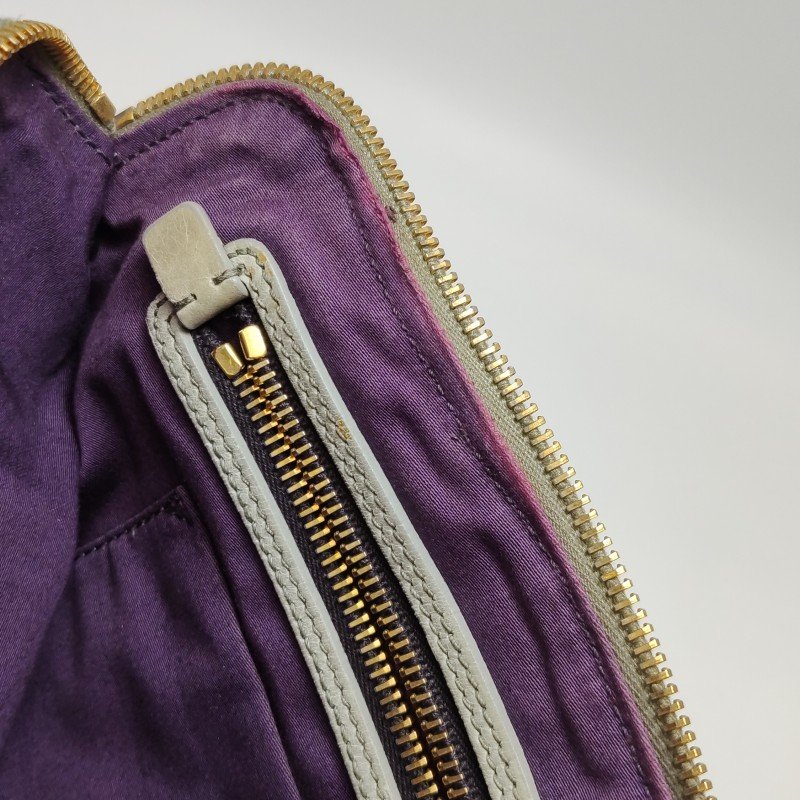 Miu Miu油蠟皮純色絎縫字母logo手提包-8