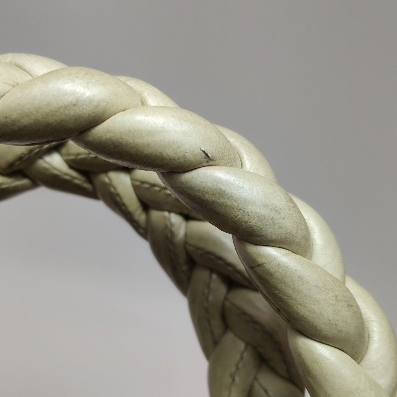 Miu Miu油蠟皮純色絎縫字母logo手提包-14