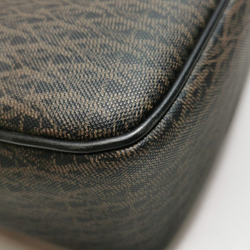 Saint Laurent牛皮老花滿印字母Logo手提包-14