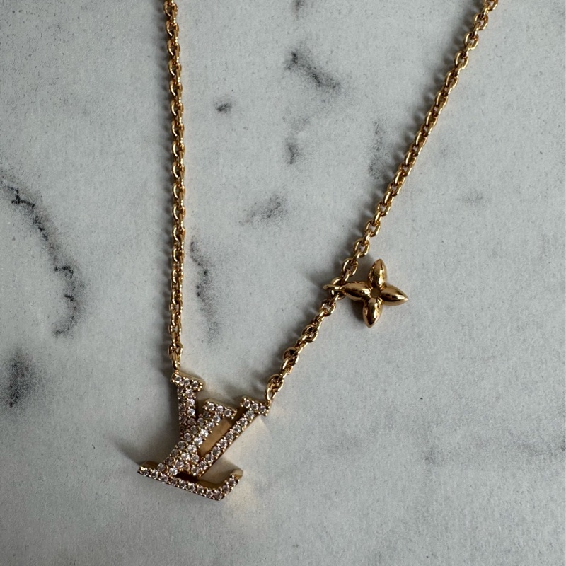LV M06596 lv logo鑽金項鏈-1