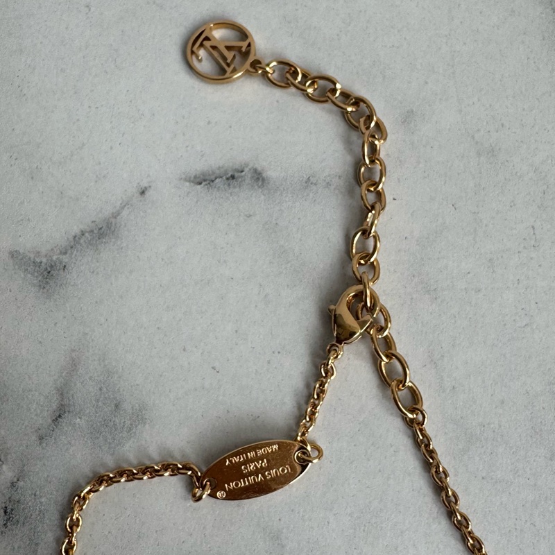 LV M06596 lv logo鑽金項鏈-2