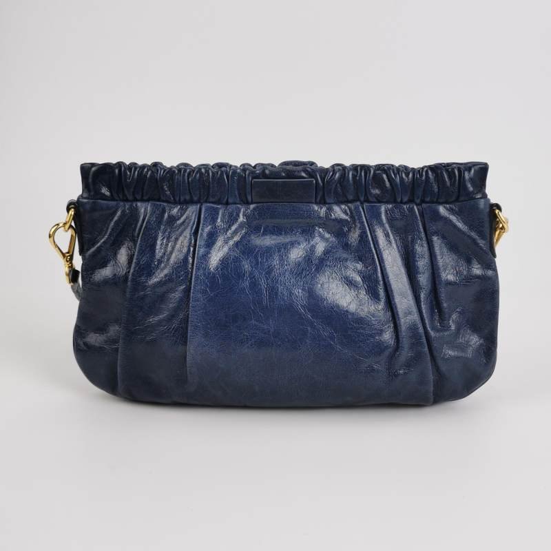 Miu Miu油蠟皮純色褶皺字母logo斜挎包單肩包-4