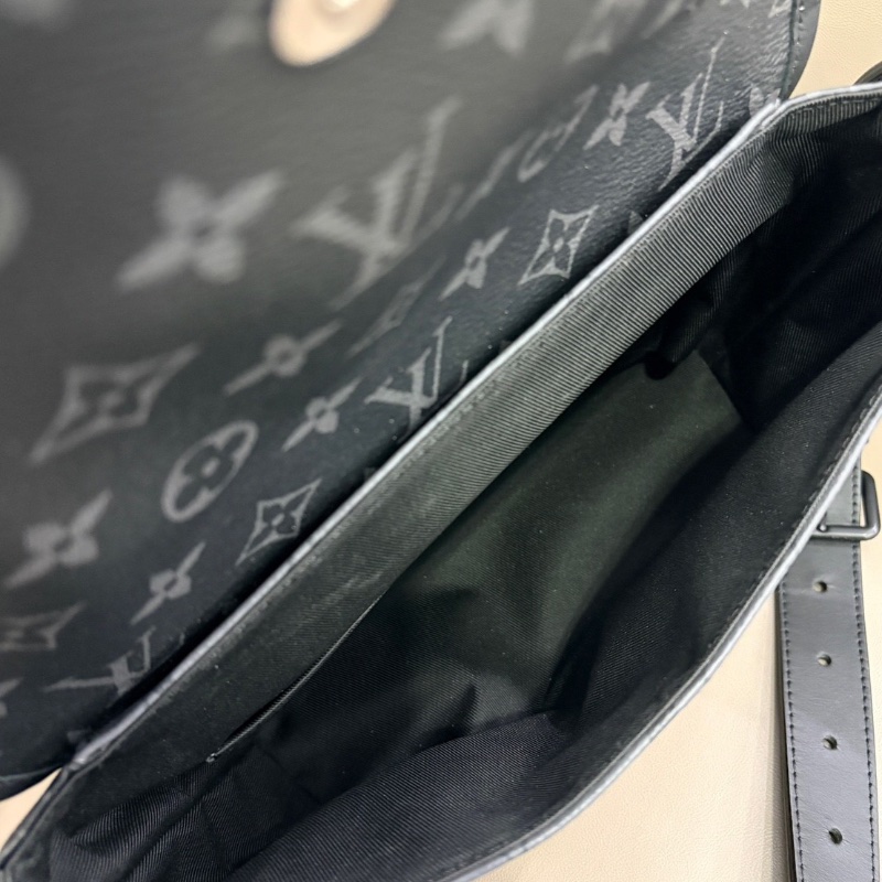 LV Pulse 黑老花郵差包 芯片款 16x5x22.5 98新配件塵袋-2