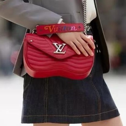 LV NEW WAVE MM 中號鏈條包 彩虹寬手柄25*15*7.5 99新配件塵袋