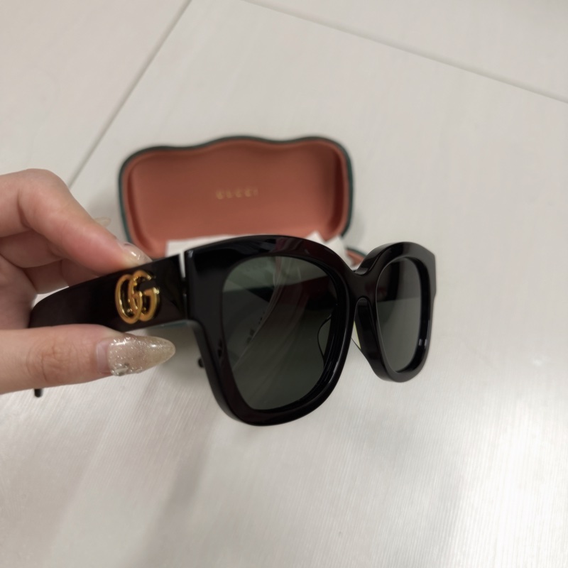 gucci 雙G金色logo墨鏡-3