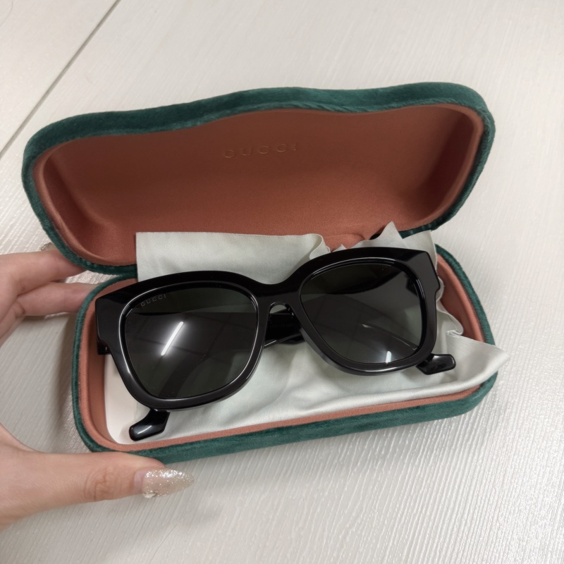 gucci 雙G金色logo墨鏡-4