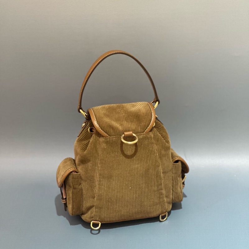 Miumiu 皮革刻字徽標 織物燈芯絨 抽繩後背包肉桂色 芯片款 23x26x12cm  99新配件肩帶 塵袋-6