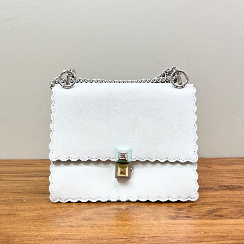 FENDI  KANI波浪肩背斜背包19*15*9 98新配件塵袋-6