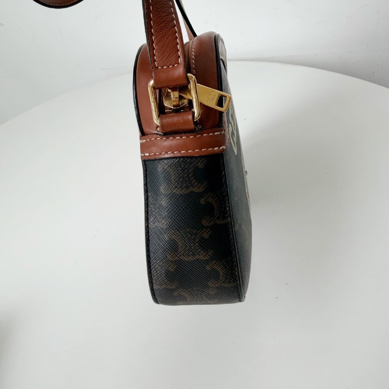 Celine凱旋門老花徽章相機斜背包20×15x5cm 98新配件塵袋-5