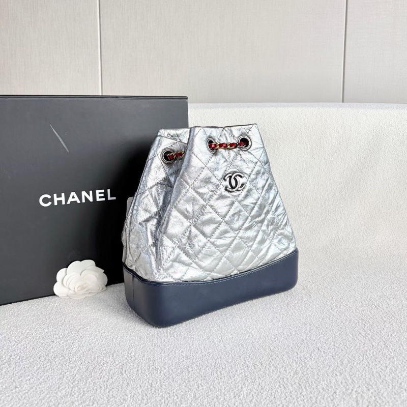 Chanel拼色流浪後背包 極少見太空銀 銀扣 皺摺牛皮 22*23*10 98新配件塵袋-3