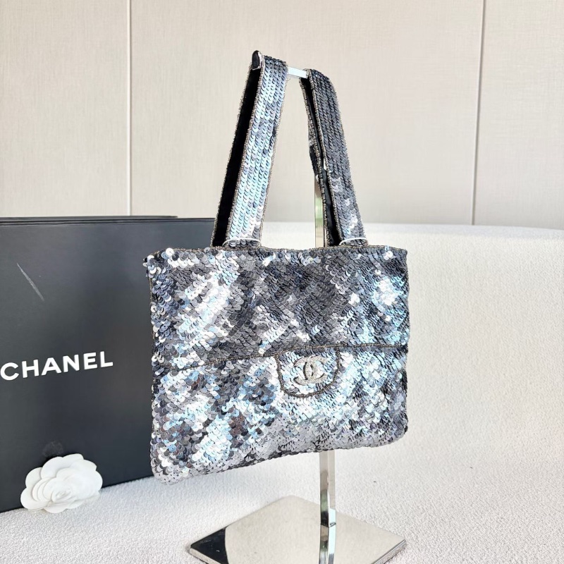 Chanel亮片背心手提包 銀色亮片 22*17*1 99新配件塵袋-6