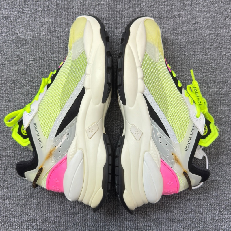 38碼 LV 路易威登 Run55 低幫 運動鞋 女款 螢光綠 99新/無原盒/-1