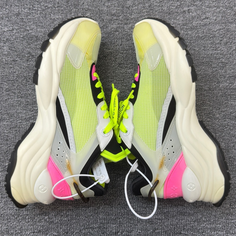 38碼 LV 路易威登 Run55 低幫 運動鞋 女款 螢光綠 99新/無原盒/-2