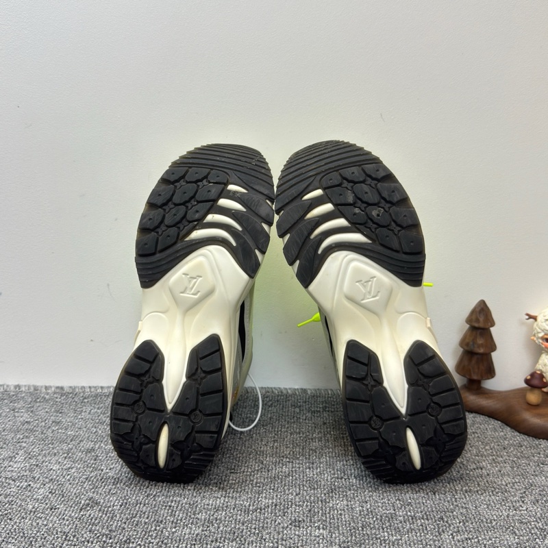 38碼 LV 路易威登 Run55 低幫 運動鞋 女款 螢光綠 99新/無原盒/-4