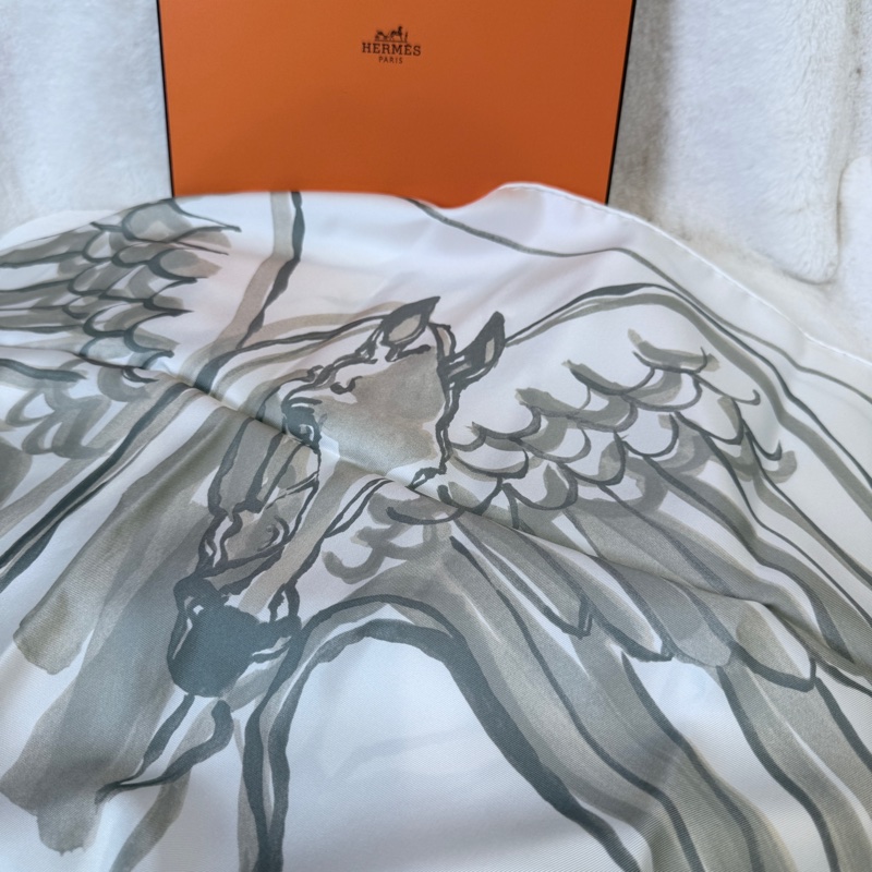 全新✨Hermes✨自由飛馬 Libre comme pegase 絲巾 90-0