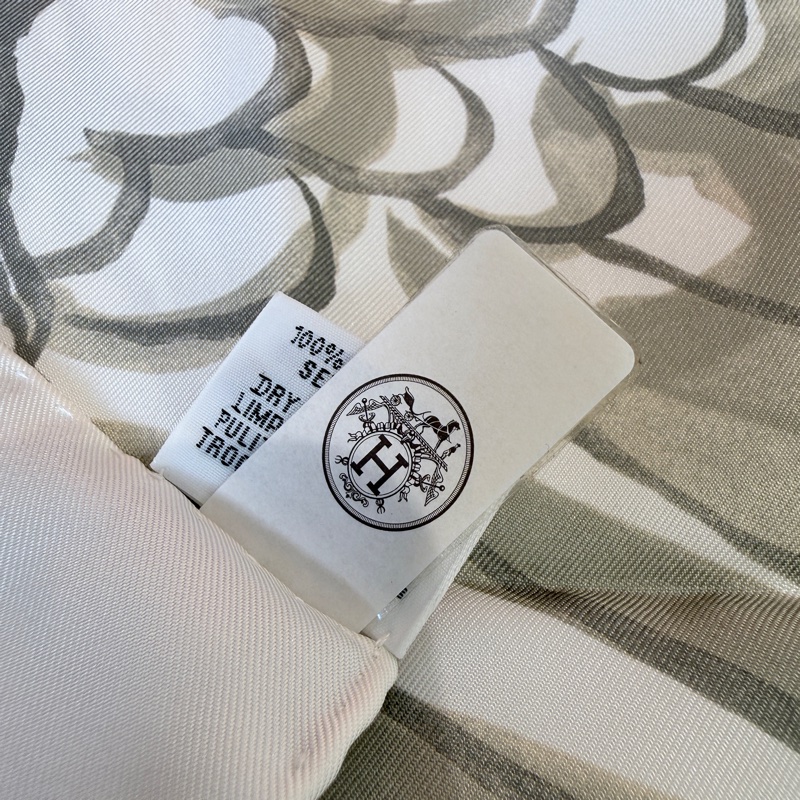 全新✨Hermes✨自由飛馬 Libre comme pegase 絲巾 90-6