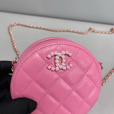 Chanel香奈兒 粉色荔枝紋寶石雙C鏈條圓餅包