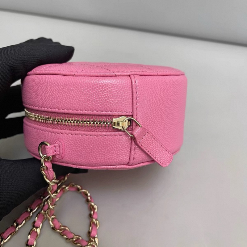 Chanel香奈兒 粉色荔枝紋寶石雙C鏈條圓餅包-5