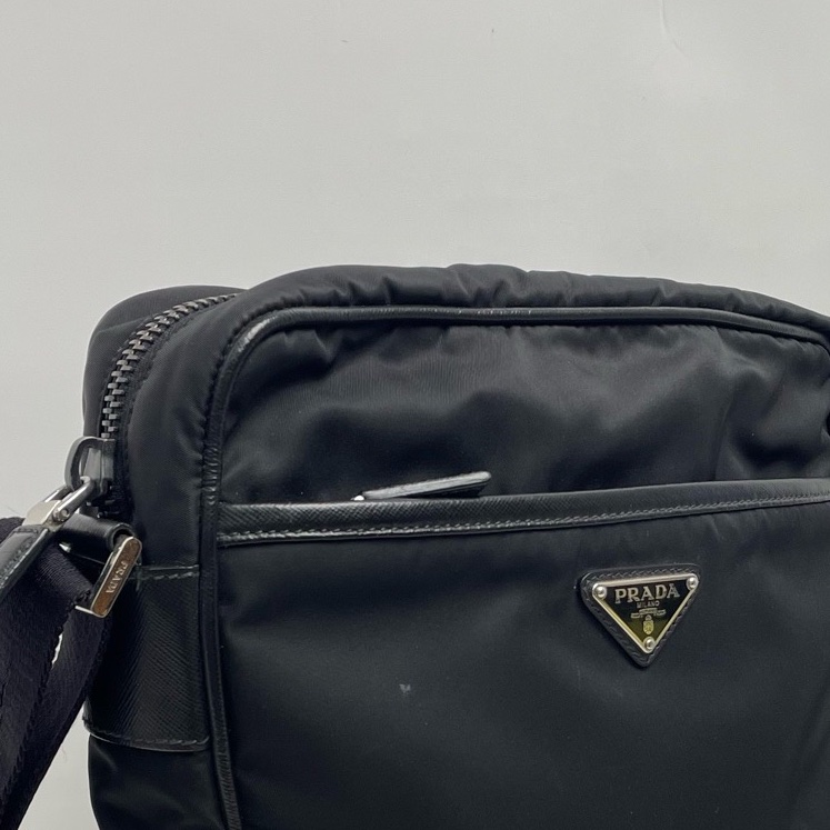 普拉達/Prada 經典黑色尼龍斜挎包 有卡 尼龍面料 抗皺防水-7