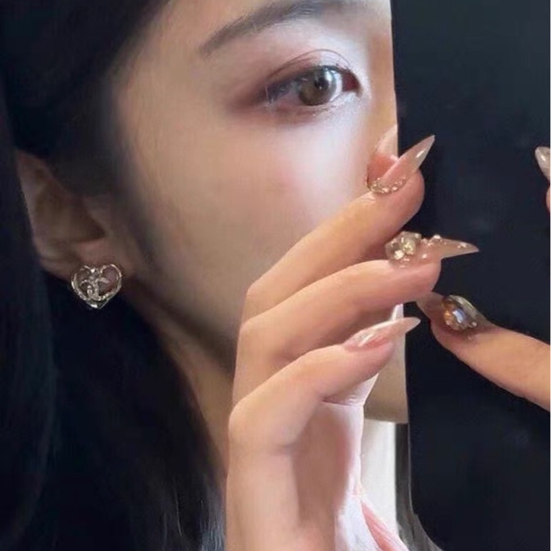 Chanel✨2023愛心耳環 針式耳環 耳針耳釘-3