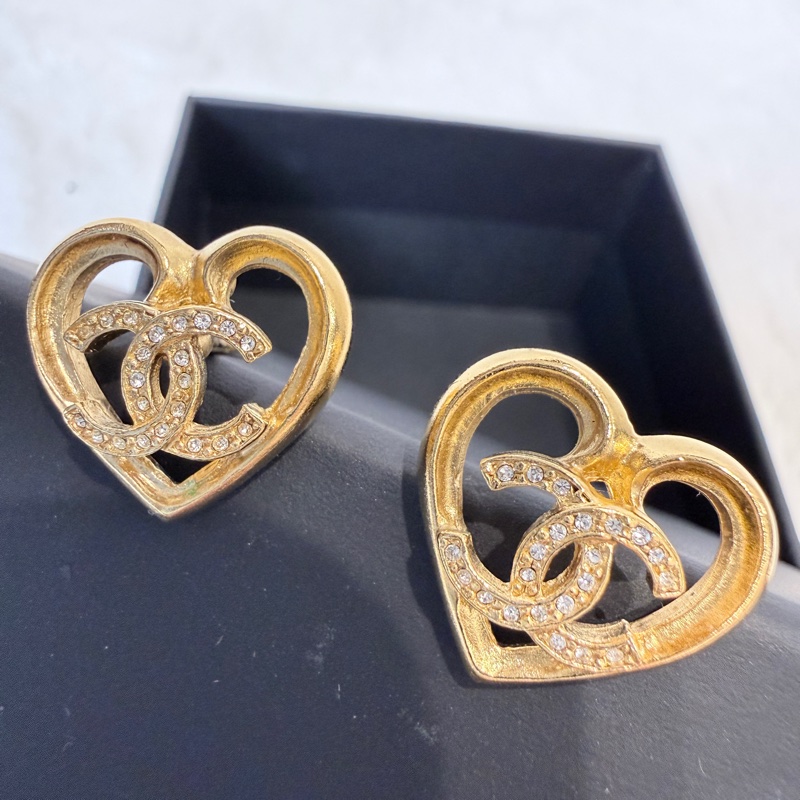 Chanel✨2023愛心耳環 針式耳環 耳針耳釘-9