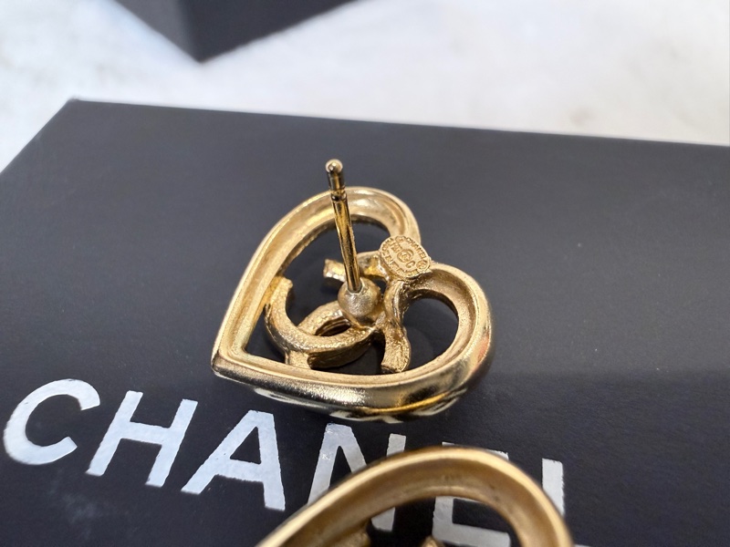 Chanel✨2023愛心耳環 針式耳環 耳針耳釘-23