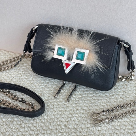 FENDI 芬迪特別版Baguette 黑色 牛皮超迷你 毛絨腳腳