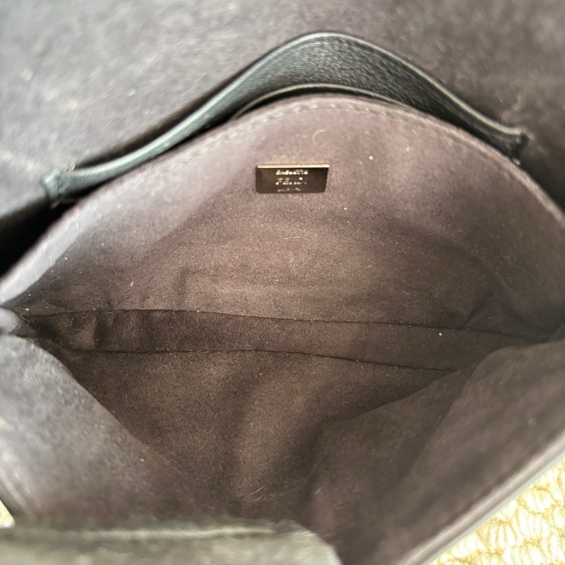 FENDI 芬迪特別版Baguette 黑色 牛皮超迷你 毛絨腳腳-15