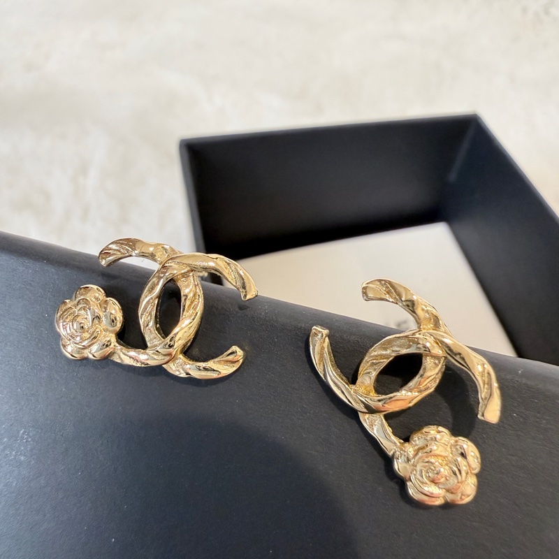 Chanel✨2022氣質山茶花CC耳環 針式耳環 耳針-9