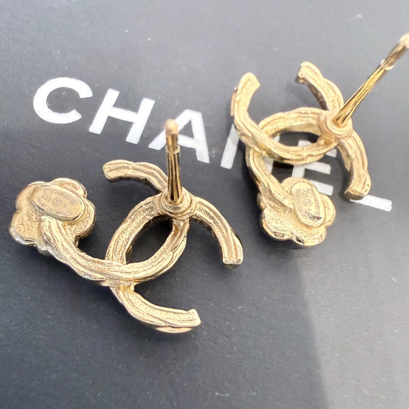 Chanel✨2022氣質山茶花CC耳環 針式耳環 耳針-15