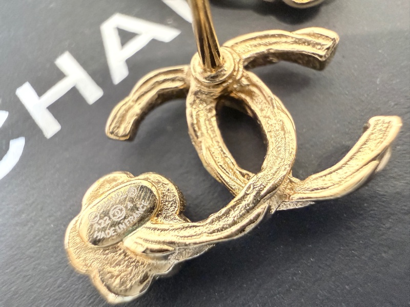 Chanel✨2022氣質山茶花CC耳環 針式耳環 耳針-18