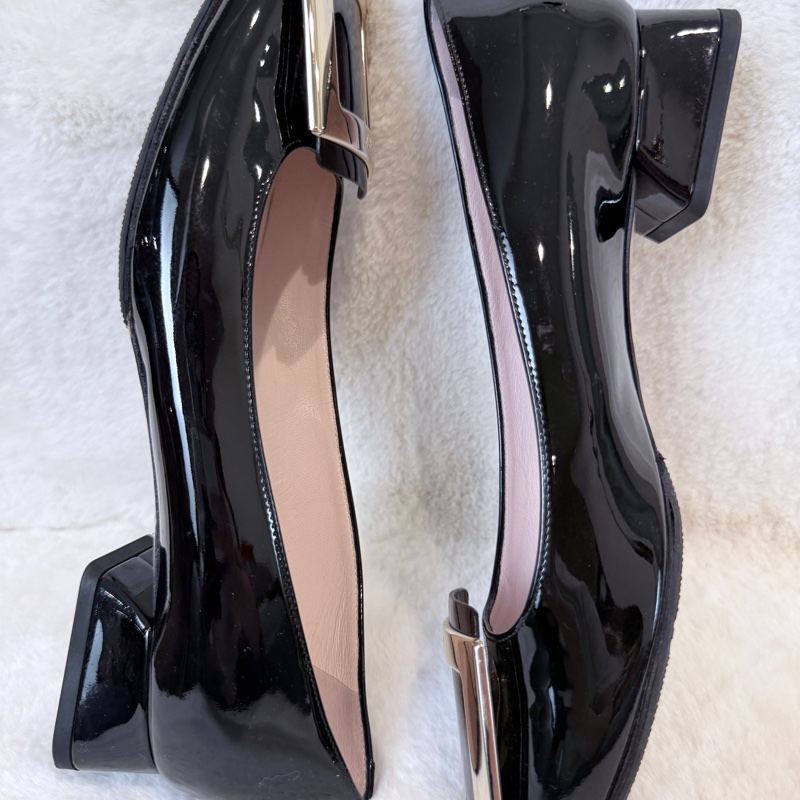 Roger Vivier✨RV女鞋方釦漆皮氣質低跟鞋 #38.5-18