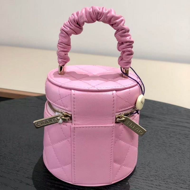 Chanel香奈兒粉色肥腸水桶包22S小號，-3