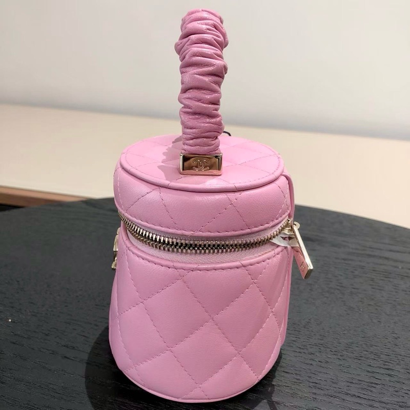 Chanel香奈兒粉色肥腸水桶包22S小號，-4