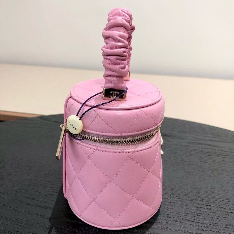 Chanel香奈兒粉色肥腸水桶包22S小號，-5