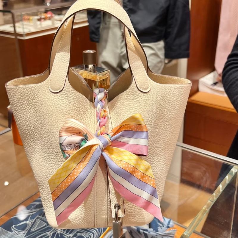 🎨 Hermès Twilly 絲巾｜圖騰藝術款 愛馬仕-3