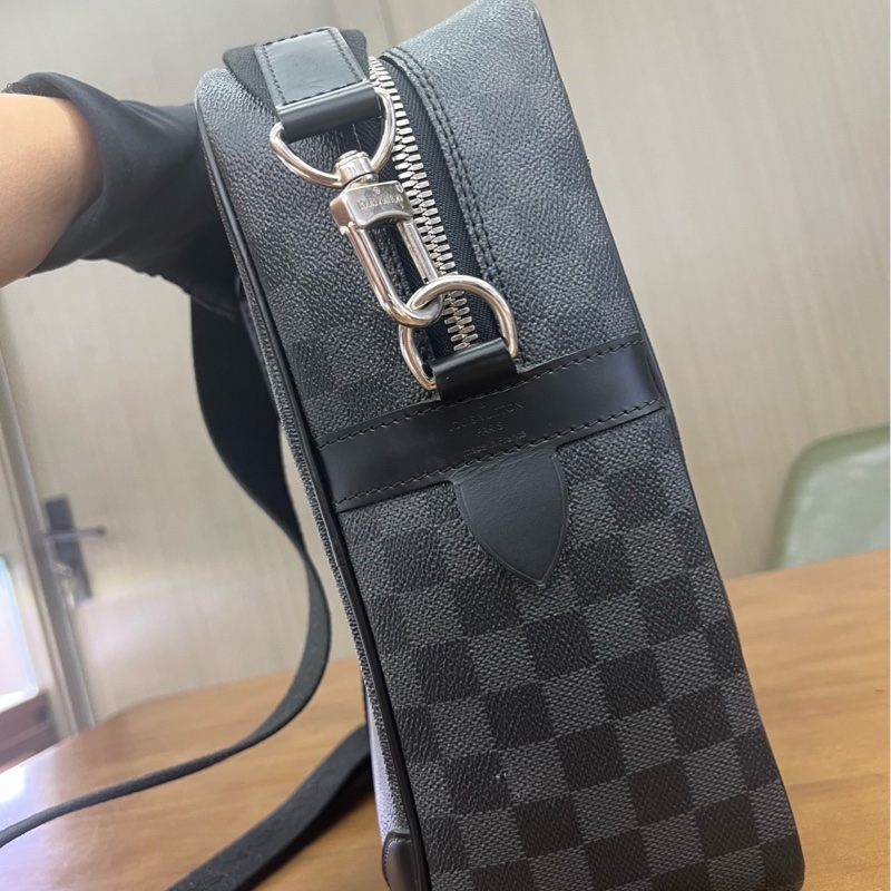 LouisVuitton黑棋盤格公文包 有肩帶 手提斜挎都可 尺寸約40×30×12-3