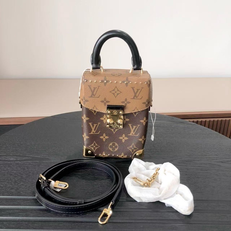 LV路易威登 Camera Box 老花秀款盒子包-0